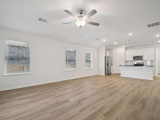 121 Rock Daisy TRL, Hutto, TX 78634