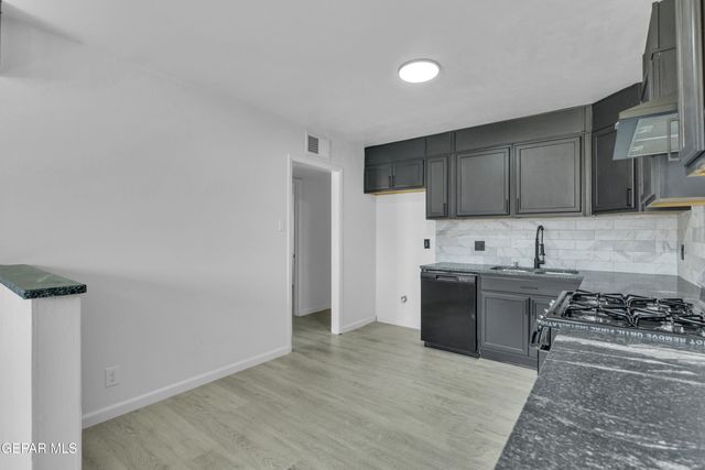 5244 alps Drive, El Paso, TX 79904