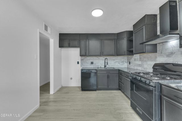 5244 alps Drive, El Paso, TX 79904