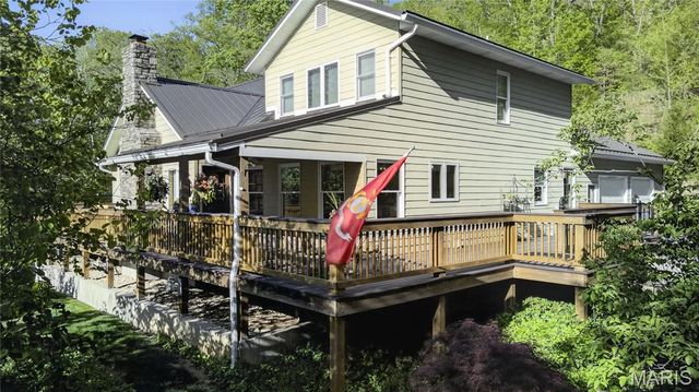 160 Thiebes Road, Labadie, MO 63055