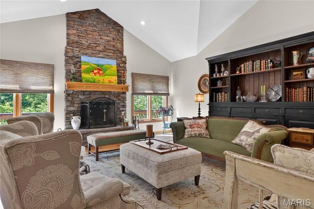 160 Thiebes Road, Labadie, MO 63055