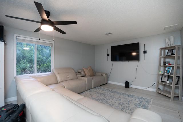 16701 Mead Hill Drive E, The Acreage, FL 33470