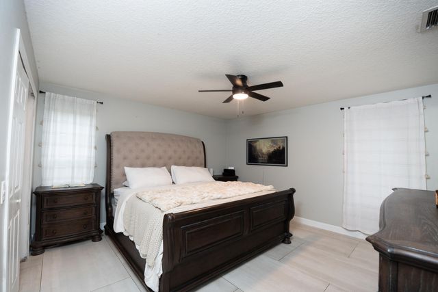 16701 Mead Hill Drive E, The Acreage, FL 33470