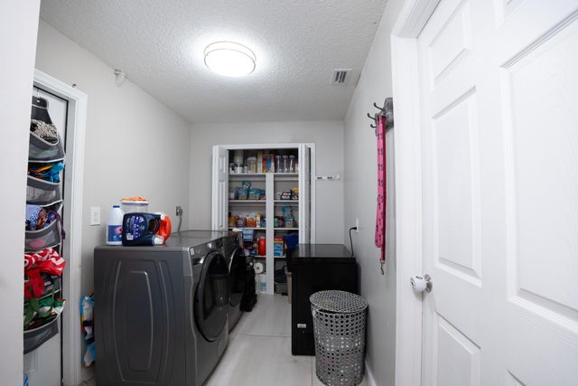 16701 Mead Hill Drive E, The Acreage, FL 33470