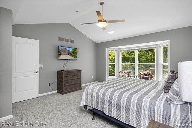 1202 Wind Chime Drive 16, Waterford, MI 48327