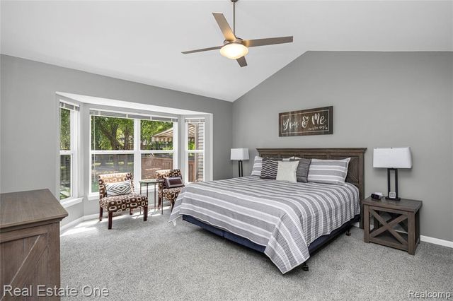1202 Wind Chime Drive 16, Waterford, MI 48327