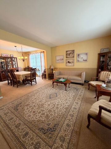 104 Northfield Drive, Minooka, IL 60447