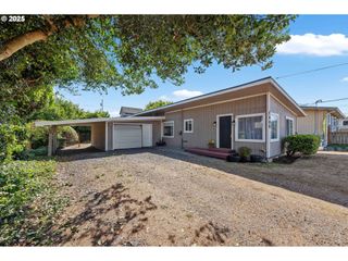1845 Monroe, North Bend, OR 97459