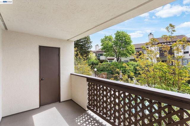 21109 Gary Dr 203, Hayward, CA 94546