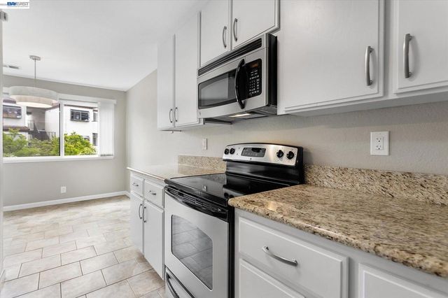 21109 Gary Dr 203, Hayward, CA 94546