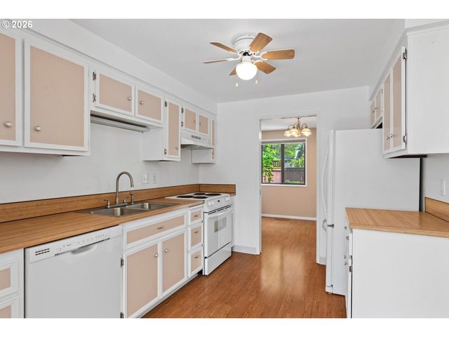 5792 Sw 204TH Pl, Beaverton, OR 97078