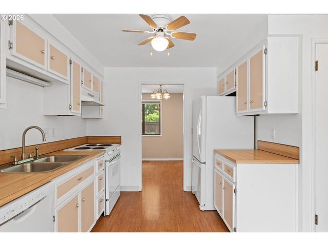 5792 Sw 204TH Pl, Beaverton, OR 97078