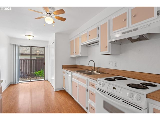 5792 Sw 204TH Pl, Beaverton, OR 97078