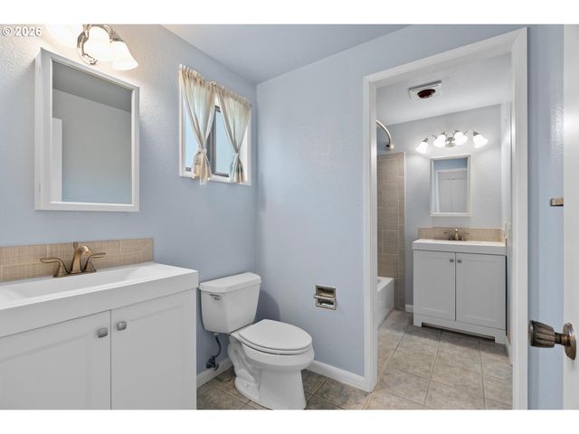 5792 Sw 204TH Pl, Beaverton, OR 97078
