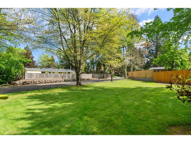 5792 Sw 204TH Pl, Beaverton, OR 97078