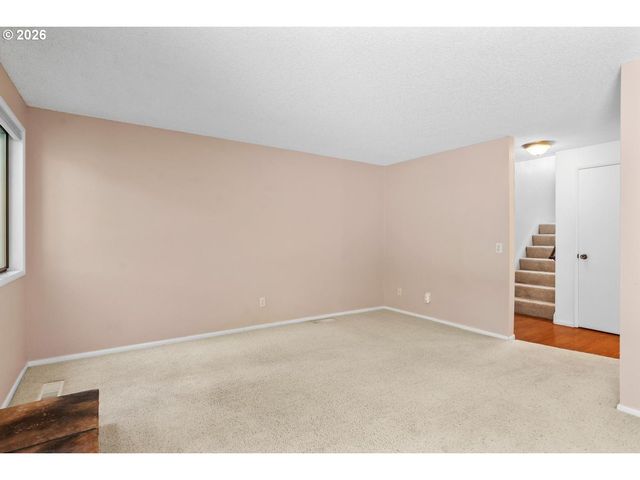 5792 Sw 204TH Pl, Beaverton, OR 97078