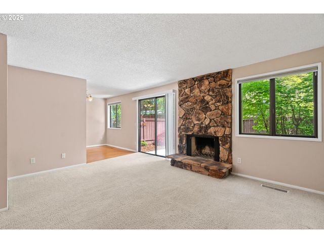 5792 Sw 204TH Pl, Beaverton, OR 97078