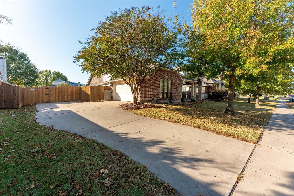 6610 Quail Valley Drive, Midlothian, TX 76065