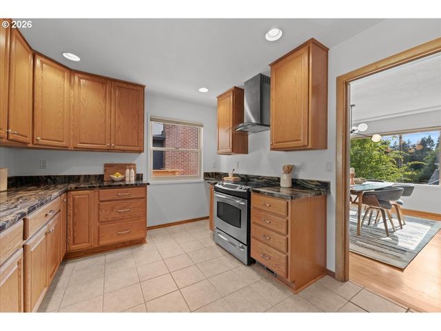 6900 Sw 4TH Ave, Portland, OR 97219