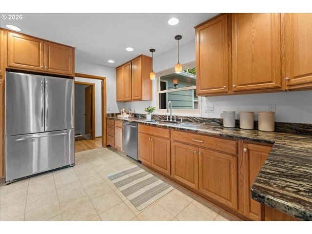 6900 Sw 4TH Ave, Portland, OR 97219