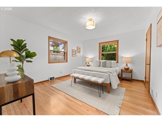 6900 Sw 4TH Ave, Portland, OR 97219