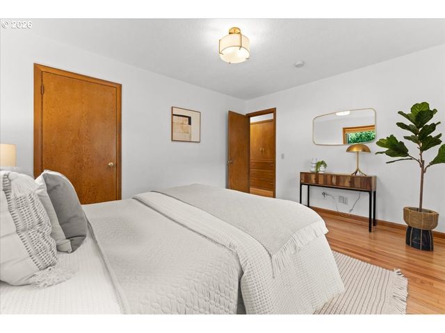 6900 Sw 4TH Ave, Portland, OR 97219