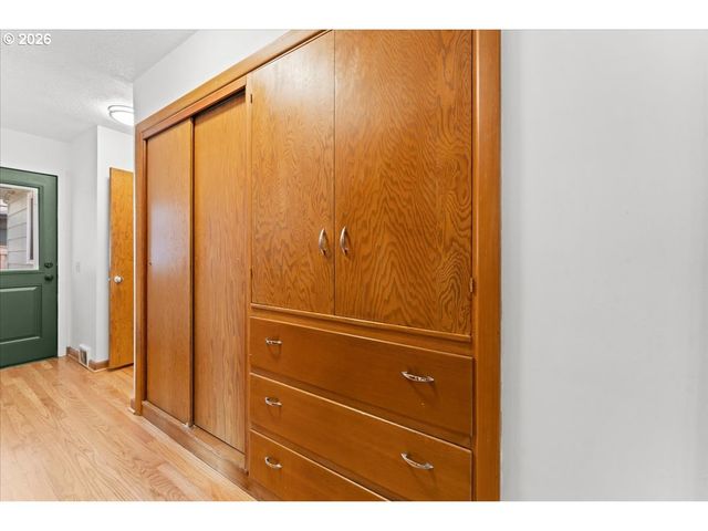 6900 Sw 4TH Ave, Portland, OR 97219