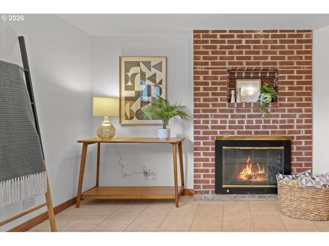 6900 Sw 4TH Ave, Portland, OR 97219
