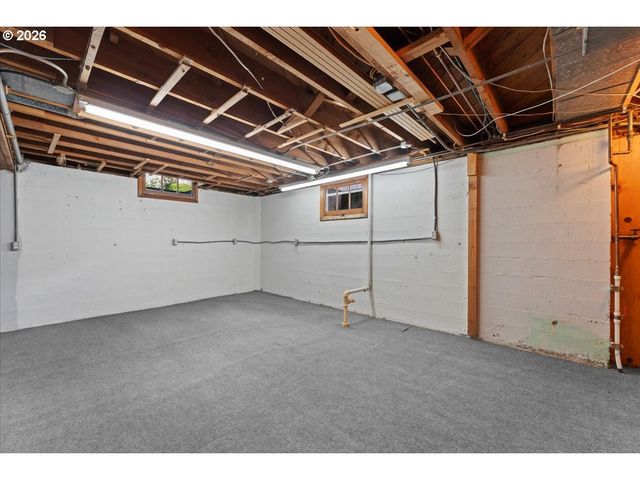 6900 Sw 4TH Ave, Portland, OR 97219