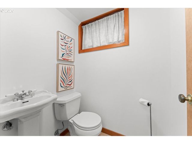 6900 Sw 4TH Ave, Portland, OR 97219
