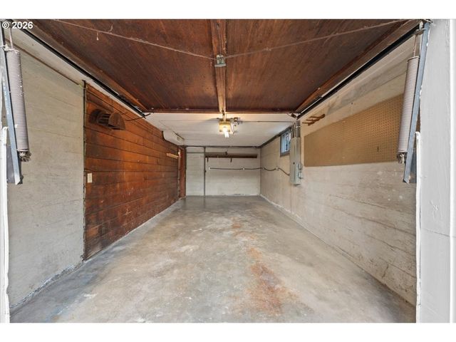 6900 Sw 4TH Ave, Portland, OR 97219