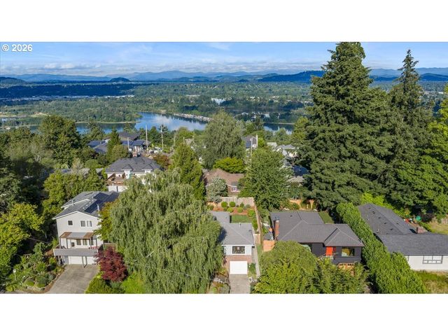6900 Sw 4TH Ave, Portland, OR 97219