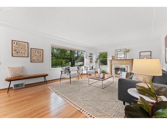 6900 Sw 4TH Ave, Portland, OR 97219