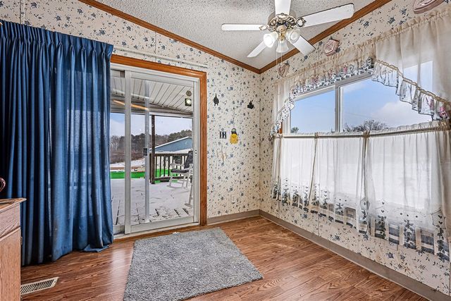 68854 34th Avenue, Covert, MI 49043