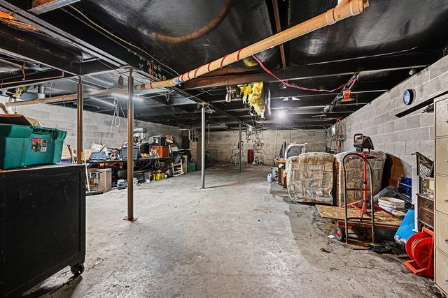 68854 34th Avenue, Covert, MI 49043