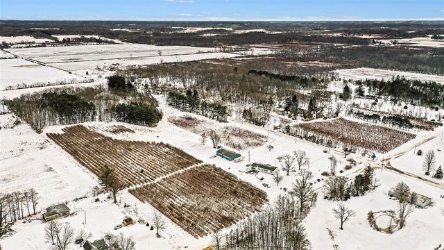 68854 34th Avenue, Covert, MI 49043