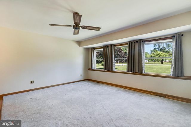 8855 MARSHALL CORNER RD, Pomfret, MD 20675