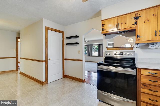 8855 MARSHALL CORNER RD, Pomfret, MD 20675