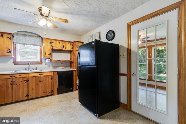 8855 MARSHALL CORNER RD, Pomfret, MD 20675