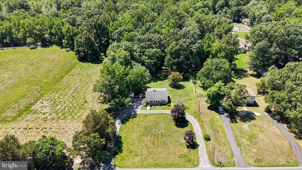 Image 3 of property listing at 8855 MARSHALL CORNER RD, Pomfret, MD 20675