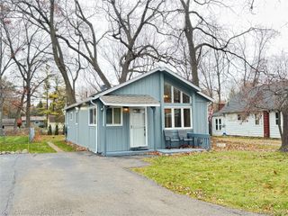 6768 Buckland Avenue, West Bloomfield Charter Township, MI 48324