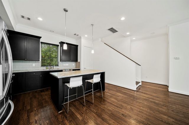 22 Hermann Park Court, Houston, TX 77021