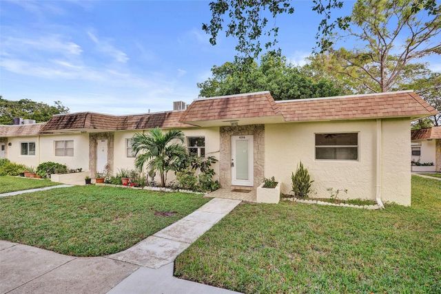439 SW Natura Avenue A, Deerfield Beach, FL 33441