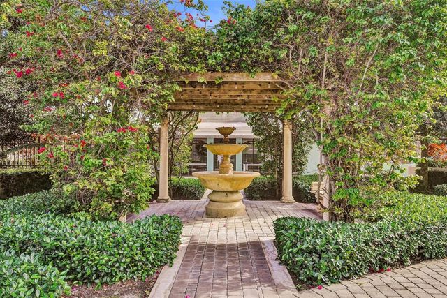 439 SW Natura Avenue A, Deerfield Beach, FL 33441