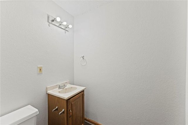 1523 E 123RD Terrace, Olathe, KS 66061