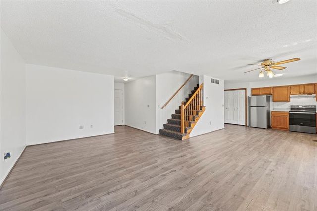 1523 E 123RD Terrace, Olathe, KS 66061