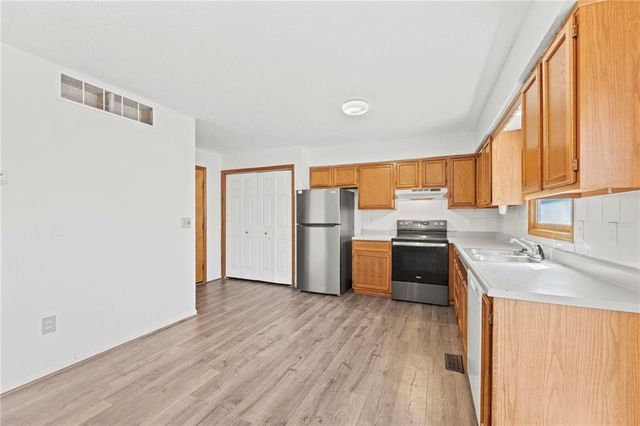 1523 E 123RD Terrace, Olathe, KS 66061