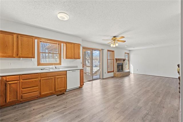 1523 E 123RD Terrace, Olathe, KS 66061