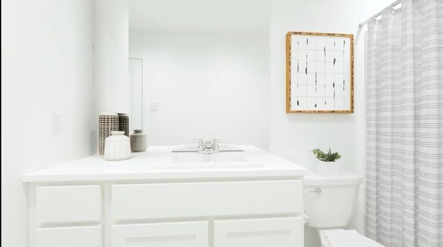 393 Lucia Way, Cleveland, TX 77327