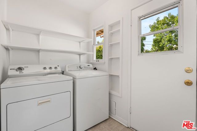 2244 Hillsboro Avenue, Los Angeles, CA 90034